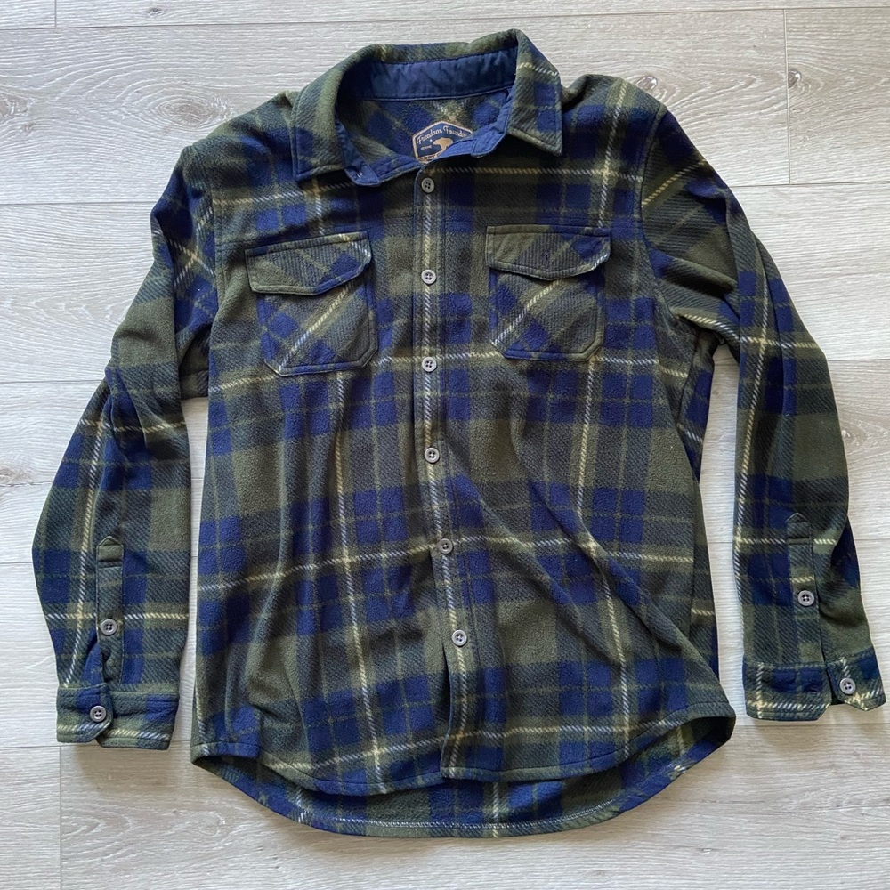 Men’s flannel large